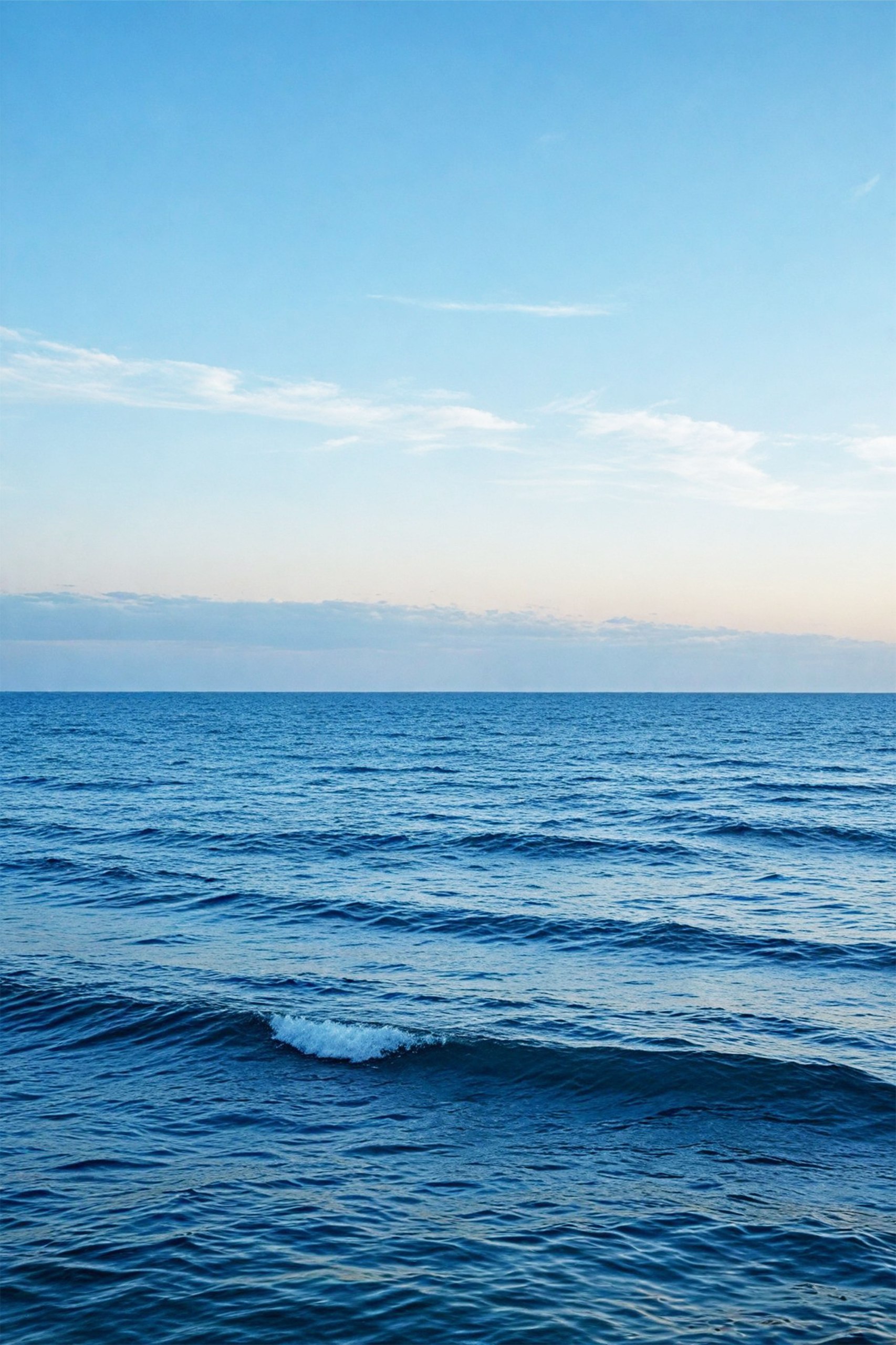 LumièreVue — Endless Horizon, een rustige zeefoto die past in een vergaderruimte